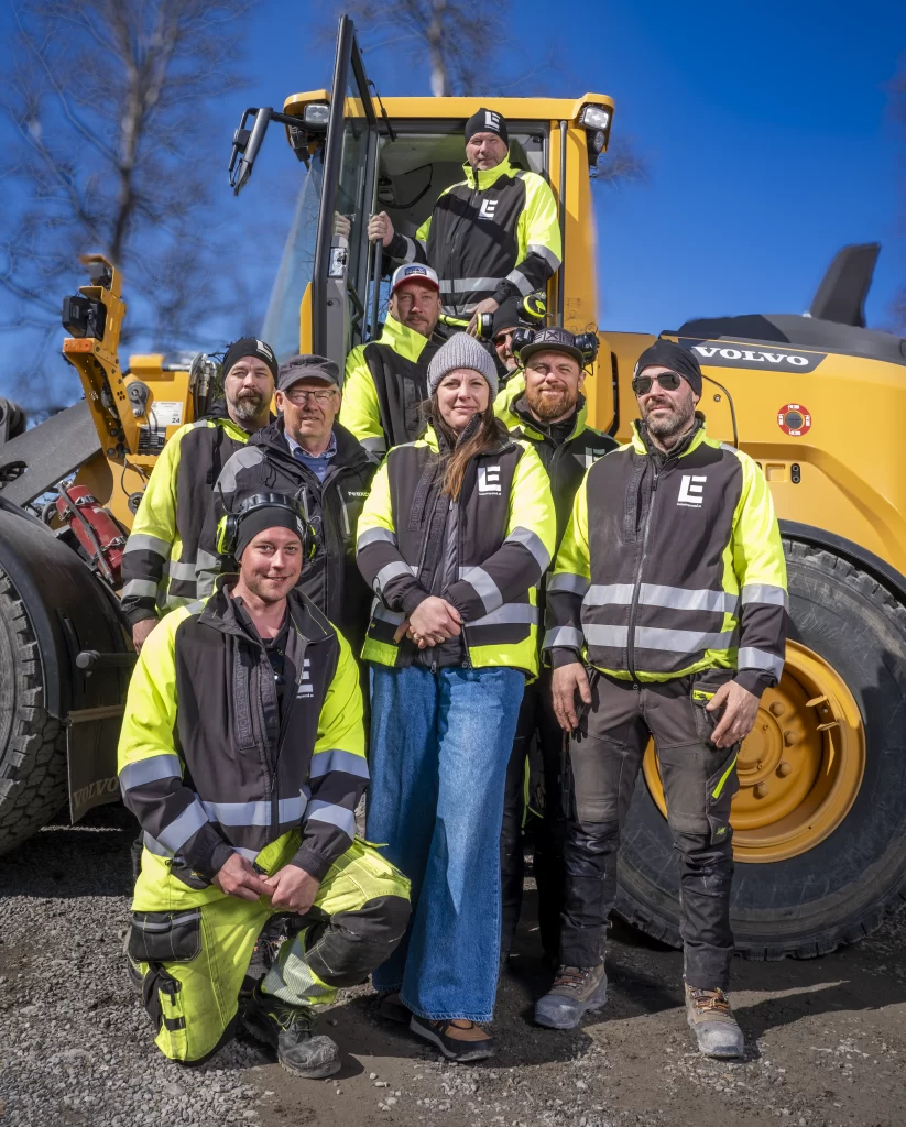 Gruppbild på medarbetarna hos Linkentreprenad, vi utför markarbete i Åre