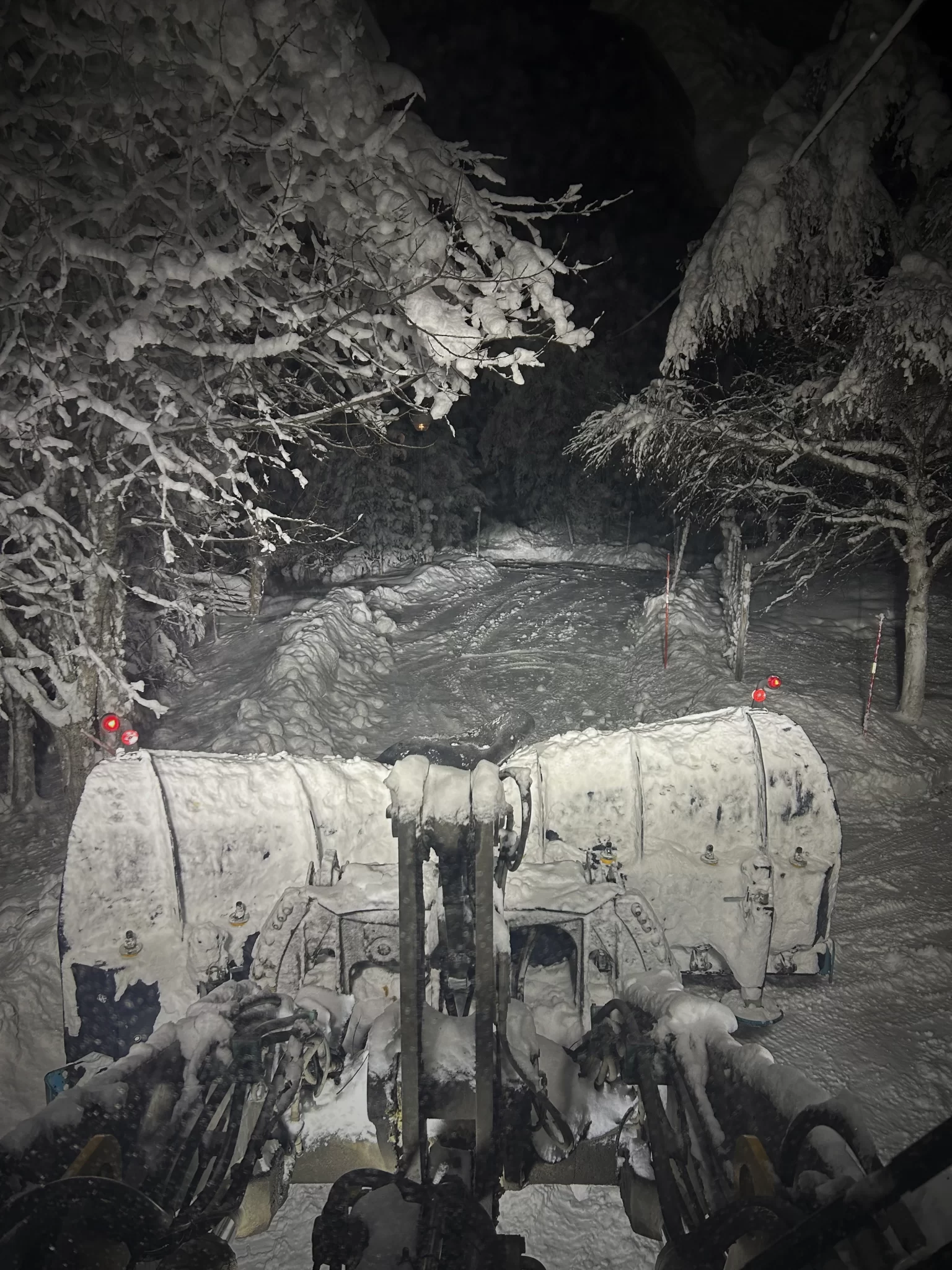 Tidig morgonröjning av nysnö