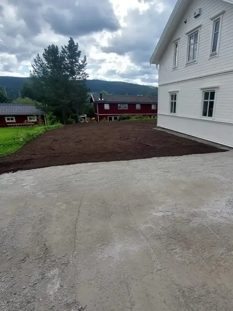 Gräsmatta och markanpassning i Duved